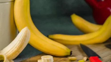 क्या BANANA केला खाने से आप वजन बढ़ा सकते हैं? जानिए रोजाना 1 या 2 केले खाने से शरीर पर क्या असर होता है