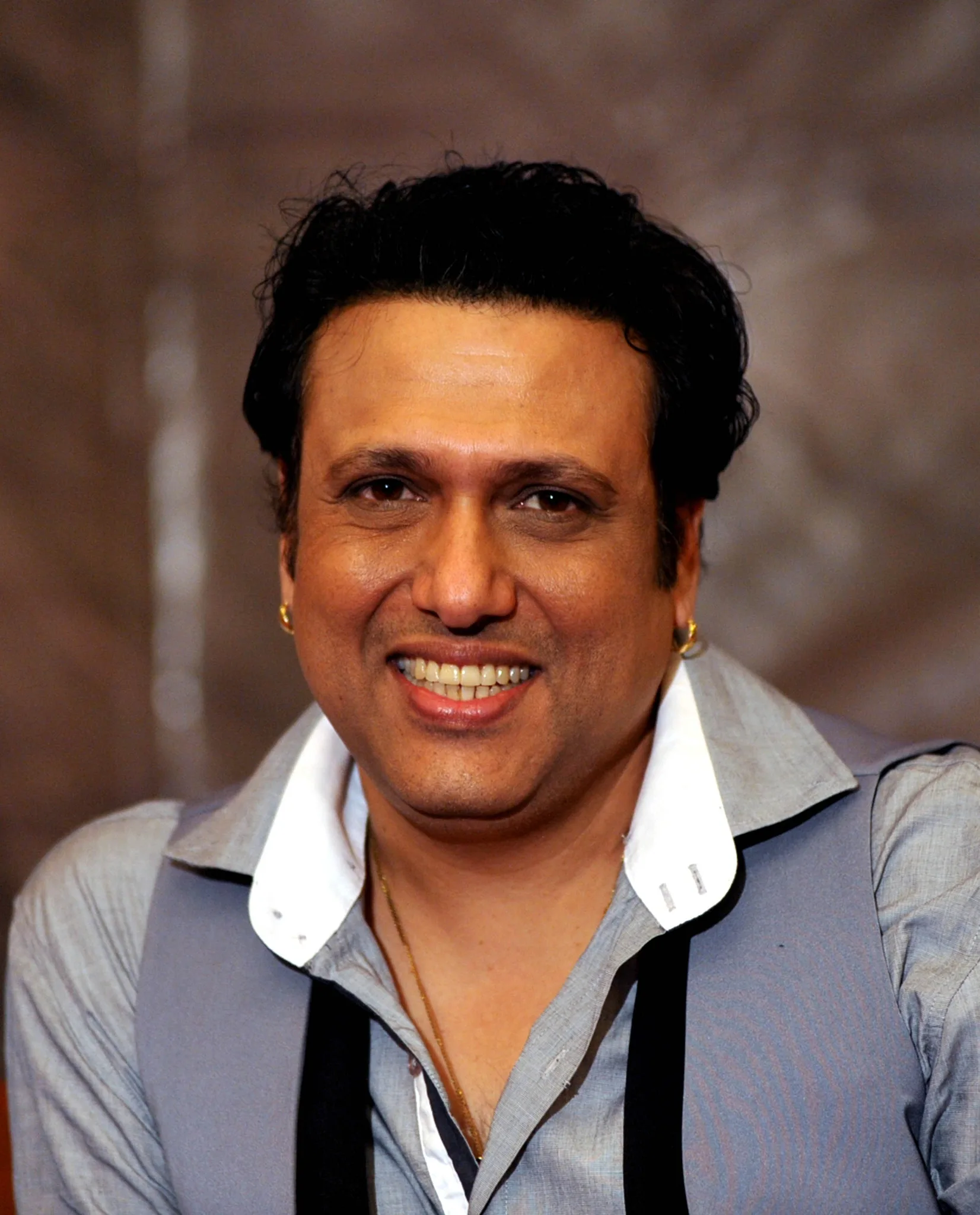 Actor Govinda को अपनी ही लाइसेंसी रिवॉल्वर से लगी गोली , उन्हें आईसीयू में भर्ती कराया गया