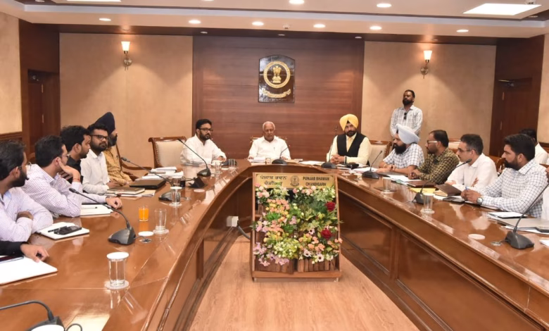 Barinder Kumar Goyal ने अधिकारियों के खिलाफ उनके अधिकार क्षेत्र में अवैध खनन की शिकायत मिलने पर कड़ी कार्रवाई की चेतावनी दी