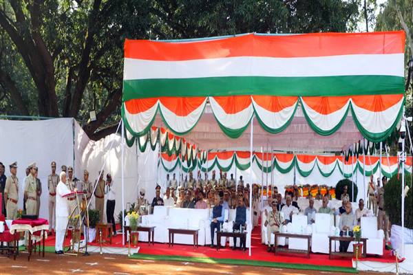 Governor Mangubhai Patel ने पुलिस स्मृति दिवस पर शहीद जवानों को दी श्रद्धांजलि