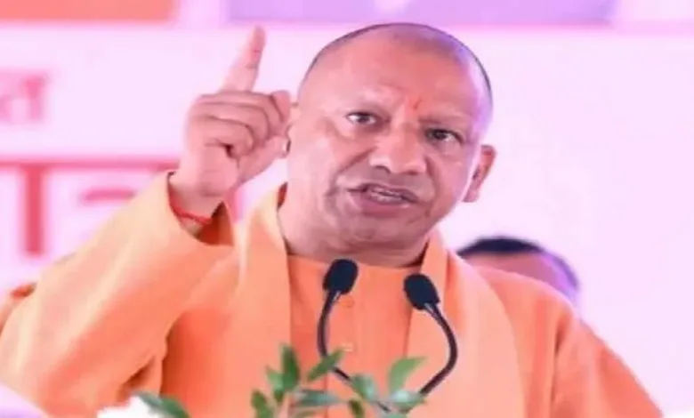 CM Yogi Adityanath का बड़ा बयान, राष्ट्र-धर्म की रक्षा और निर्दोषों को बचाने के लिए हिंसा धर्मसंगत