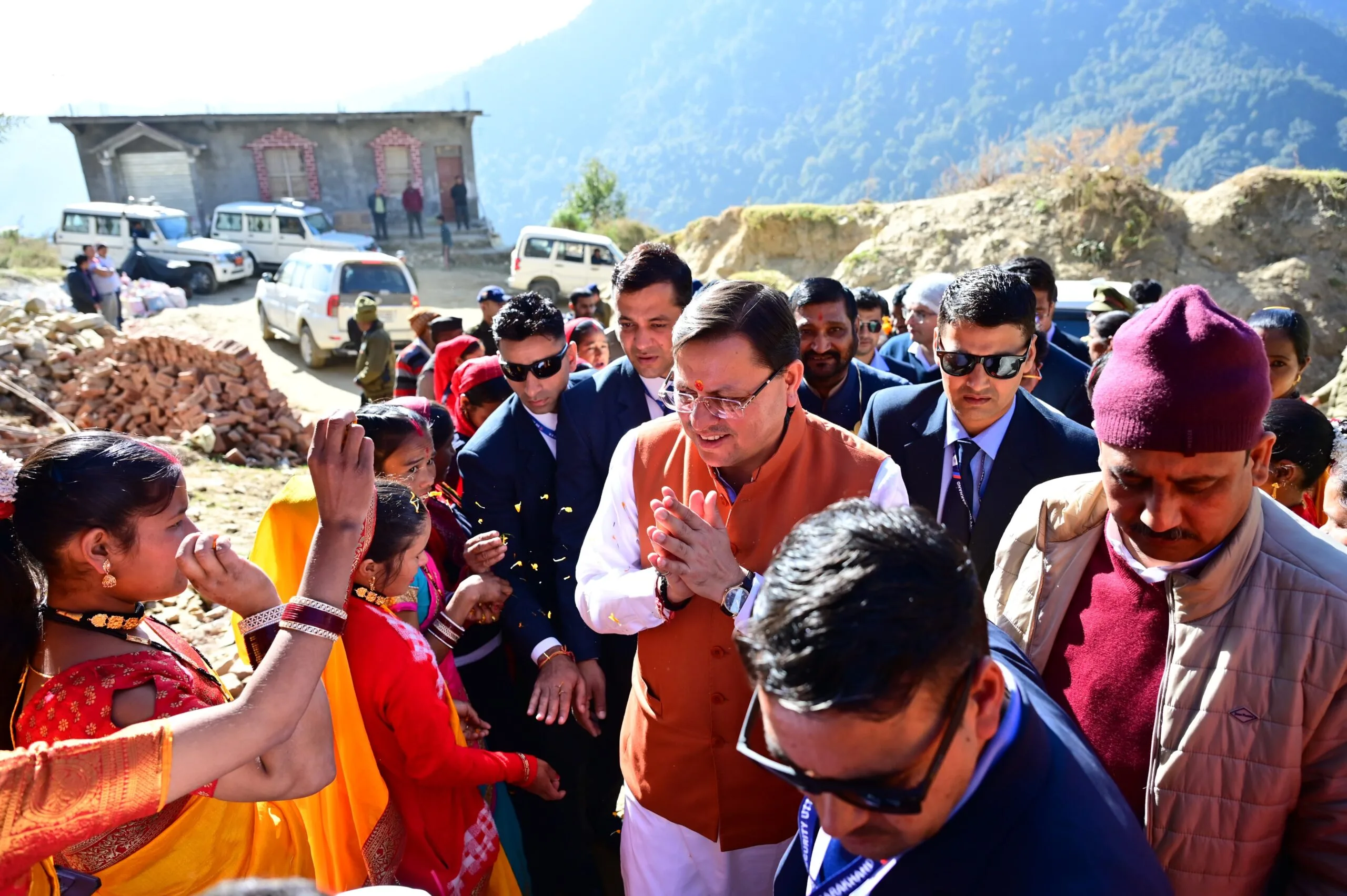CM Pushkar Dhami ने गैरसैंण के ऐतिहासिक गांव सारकोट पहुंच कर सुनी जन समस्याएं। 