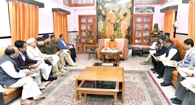 CM Yogi Adityanath ने गोरखपुर में मकर संक्रान्ति मेला की तैयारियों की समीक्षा की 1 CM Yogi Adityanath ने गोरखपुर में मकर संक्रान्ति मेला की तैयारियों की समीक्षा की