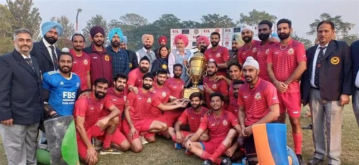 Cabinet Minister Harjot Singh Bains ने विजेता टीम को 1.25 लाख रुपये और उपविजेता को 75 हजार रुपये देकर सम्मानित किया 1 Cabinet Minister Harjot Singh Bains ने विजेता टीम को 1.25 लाख रुपये और उपविजेता को 75 हजार रुपये देकर सम्मानित किया