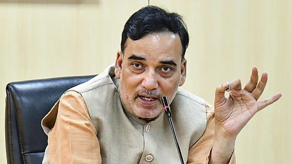 Delhi Air Pollution: जहरीली धुंध से मामूली राहत के बीच गोपाल राय ने मुख्य सचिव को पत्र लिखा; क्या कहा?