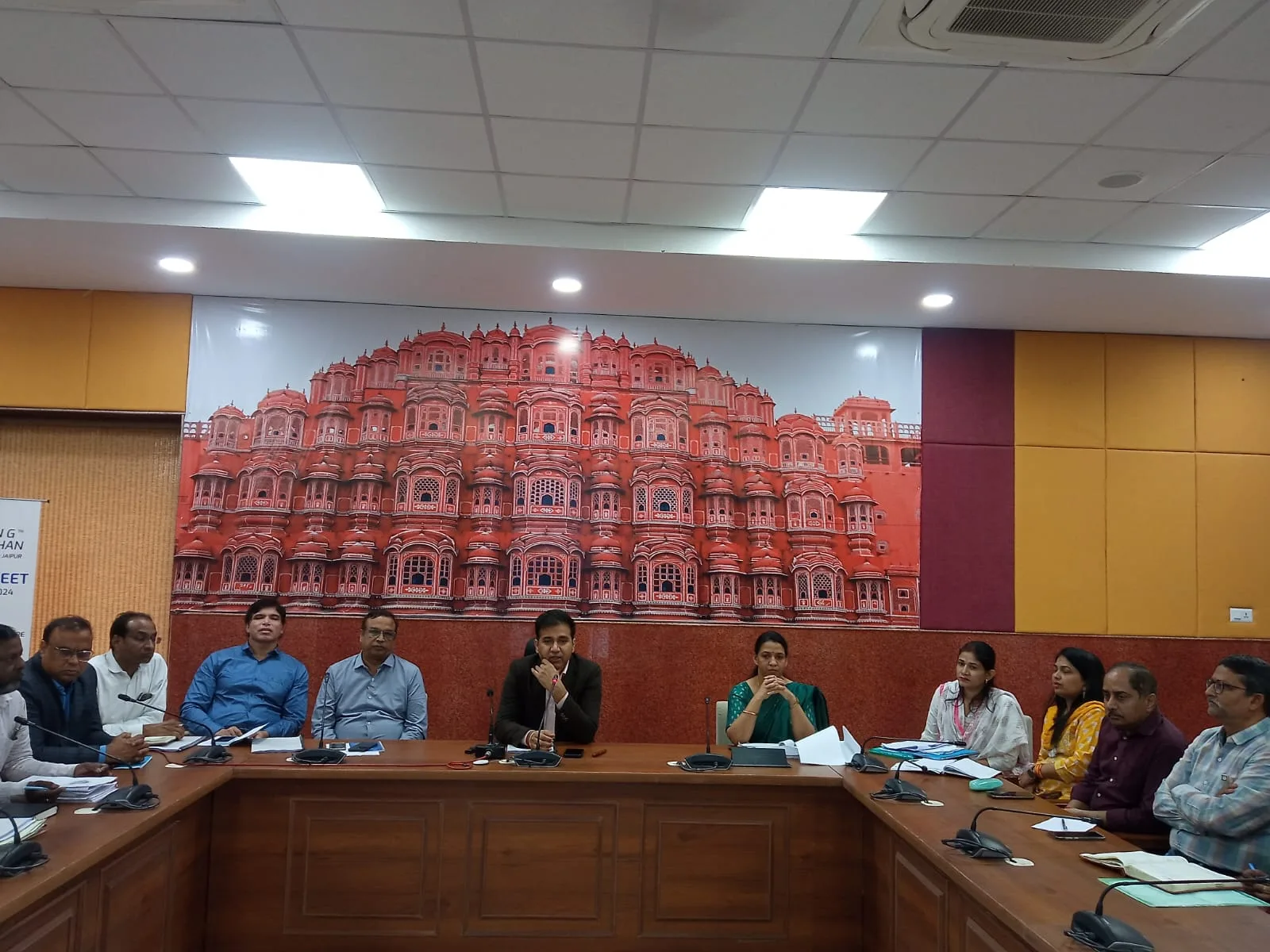 District Collector Dr. Jitendra Soni की अध्यक्षता में आयोजित हुई जिला स्वास्थ्य समिति एवं टीबी फोरम एवं टीबी कामोर्बिडीटी की बैठक