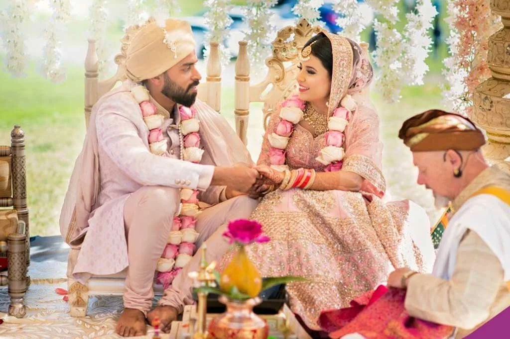 Hindu Wedding Rituals: शादी में 36 नहीं, बल्कि इतने गुण मिलना भी अच्छा है, इन बातों को भी ध्यान में रखें। 12 Hindu Wedding Rituals: शादी में 36 नहीं, बल्कि इतने गुण मिलना भी अच्छा है, इन बातों को भी ध्यान में रखें।