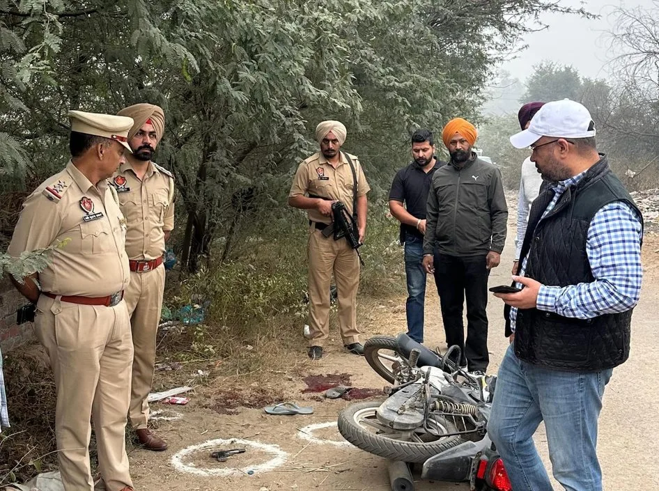 Punjab Police ने अंतरराज्यीय हाईवे लुटेरों के गिरोह के सरगना को थोड़ी देर की गोलीबारी के बाद गिरफ्तार किया; पिस्तौल बरामद