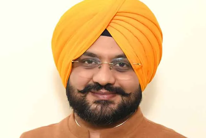 Tarunpreet Singh Sond: बीओसीडब्ल्यू बोर्ड ने पंजाब के 19 जिलों में श्रमिक चौकों पर शिविर आयोजित किए 1 Tarunpreet Singh Sond: बीओसीडब्ल्यू बोर्ड ने पंजाब के 19 जिलों में श्रमिक चौकों पर शिविर आयोजित किए
