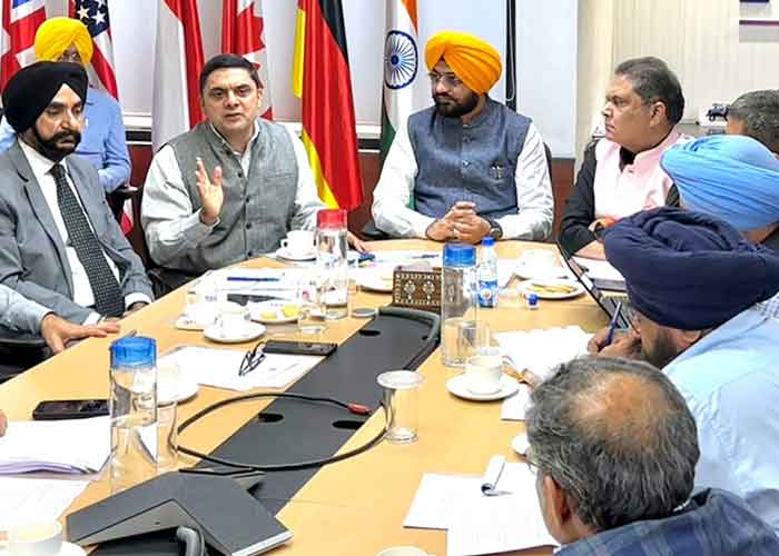 Tarunpreet Singh Sond ने उद्योगपतियों की जायज मांगों को पूरा करने का आश्वासन दिया