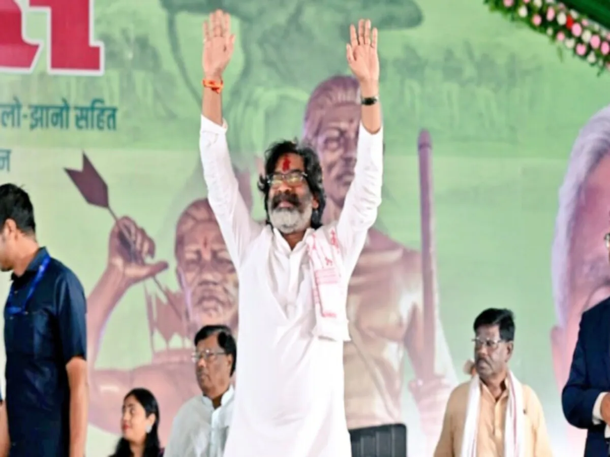 CM Hemant Soren ने भाजपा की इन हरकतों पर भड़क उठे, कहा कि अगर हिम्मत है तो सामने से लड़ो, कायरों की तरफ पीछे से वार क्यों?