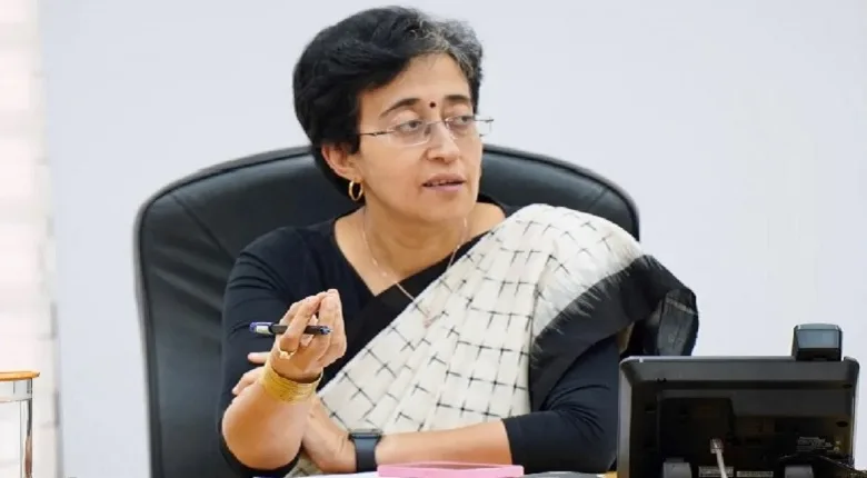 CM Atishi ने किया ऐलान, दिल्ली में 3220 नए वकीलों को 10 लाख का टर्म इंश्योरेंस देने का फैसला किया