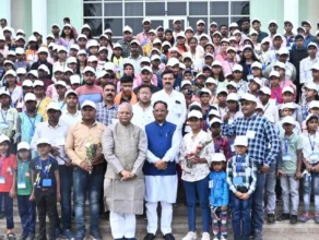 CM Vishnu Deo Sai से मिले विधानसभा के शैक्षणिक भ्रमण पर आये मुंगेली जिले के बच्चे