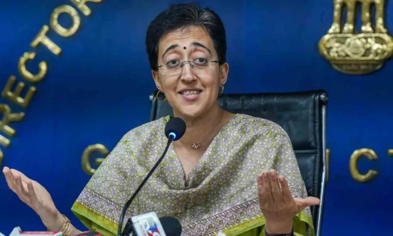 CM Atishi ने गृहमंत्री अमित शाह को पत्र लिखा, "केंद्र सरकार ने दिल्ली में रोहिंग्याओं को बसाया।"