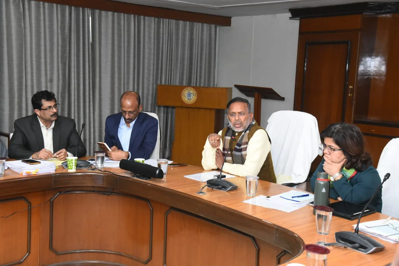 RAJASTHAN Energy Minister : निचले स्तर तक कार्मिकों से हाइब्रिड एन्युटी मॉडल पर करें संवाद