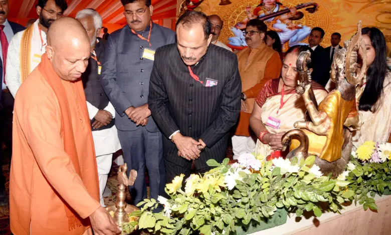 CM Yogi Adityanath ने ओमनी हॉस्पिटल एवं ट्रॉमा सेंटर का शिलान्यास किया
