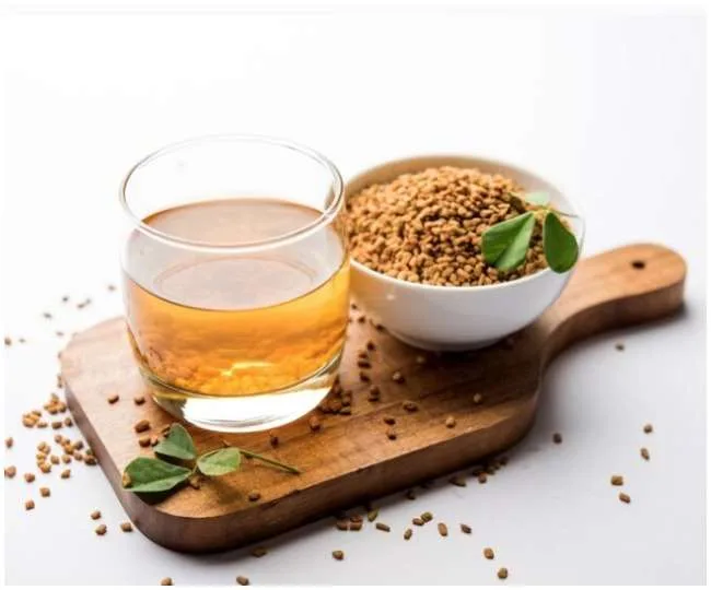 Fenugreek water Benefits: खाली पेट मेथी का पानी पीने से क्या लाभ मिलते हैं और कब इसे पीना चाहिए? जानें कैसे बनाएं?