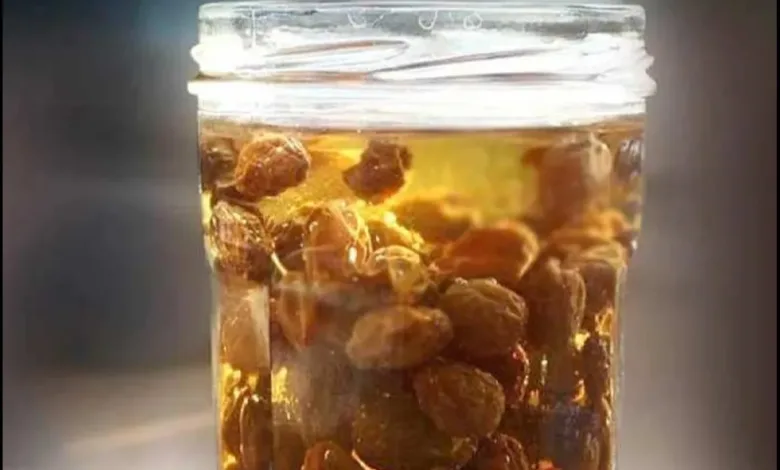 Raisin Water Health Benefits: किशमिश का पानी पिएं खाली पेट, होगी हड्डियों मजबूत, बूस्ट होगा इम्यून सिस्टम