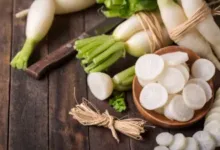 Benefits Of Radish In Uric Acid: मूली के इस्तेमाल से ही पिघलने लगते जोड़ों पर चिपके Purine के पत्थर, सेवन  कैसे करें जानें 