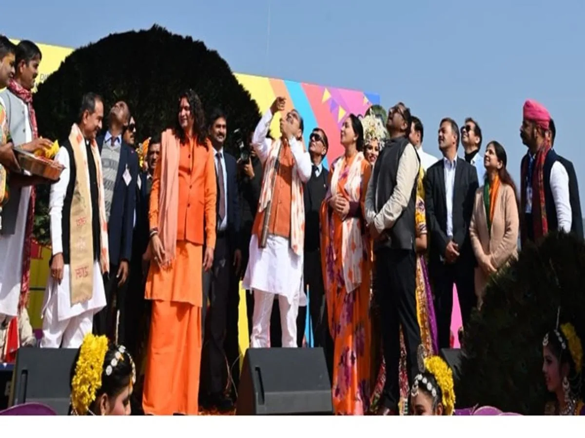 CM Bhajanlal Sharma ने गुब्बारे उड़ाकर किया उद्घाटन, जयपुर में मकर संक्रांति पर पतंग उत्सव का भव्य आयोजन