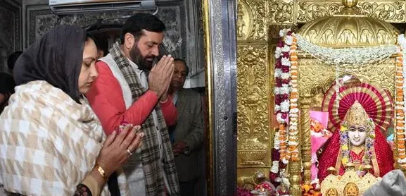 नववर्ष के अवसर पर CM Nayab Saini ने अपनी धर्मपत्नी के साथ माता मनसा देवी मंदिर परिसर में की पूजा अर्चना