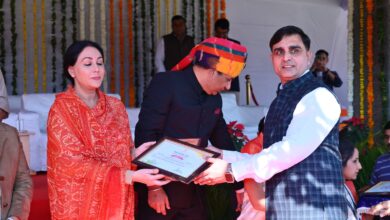 जिला स्तरीय समारोह में Deputy CM Diya Kumari ने चौगान स्टेडियम में फहराया तिरंगा 