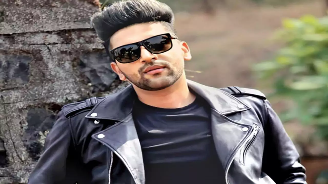 Guru Randhawa को काम नहीं करने दे रहा टी-सीरीज?  कहा- डेढ़ वर्ष से क्या हो रहा है बताने का समय आ गया है