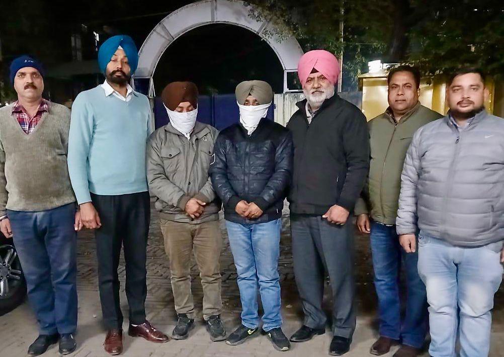 पंजाब विजिलेंस ब्यूरो ने पीएसपीसीएल लाइनमैन और मीटर रीडर को रंगे हाथों दूसरी किस्त के 5000 रुपये रिश्वत लेते पकड़ा।