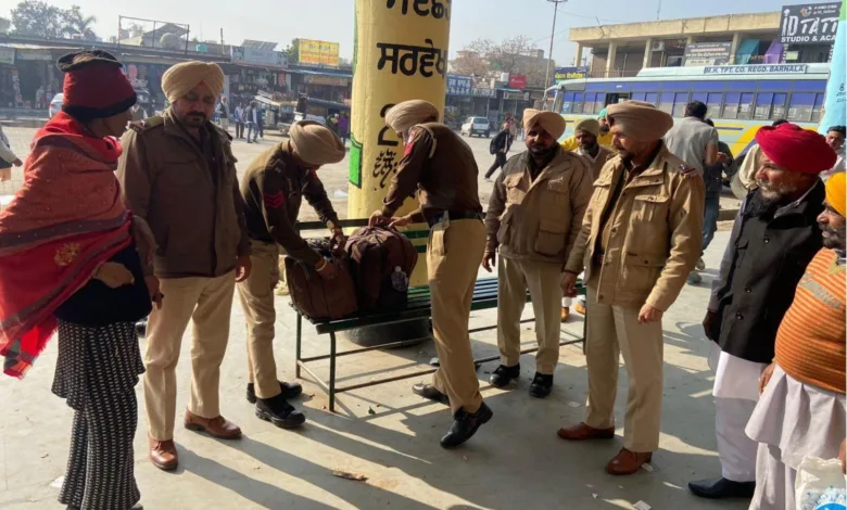 Punjab Police ने राज्य भर के बस स्टैंडों पर तलाशी अभियान चलाया