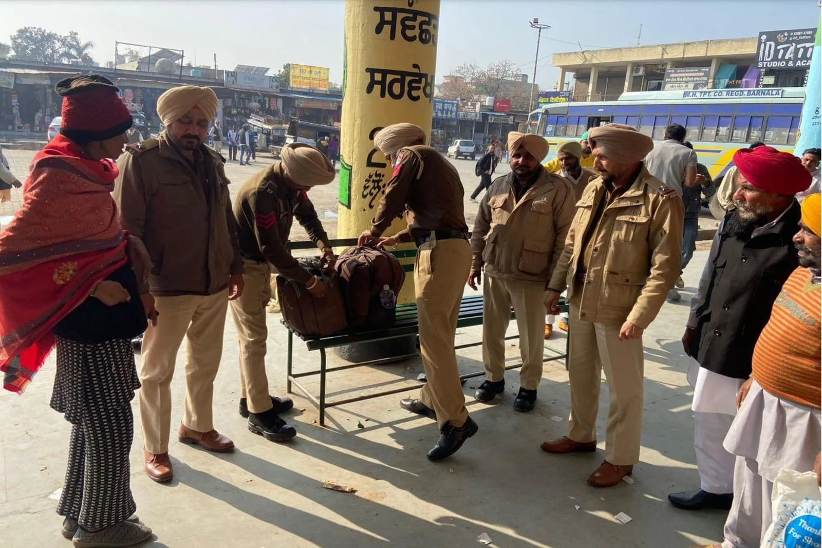 Punjab Police ने राज्य भर के बस स्टैंडों पर तलाशी अभियान चलाया