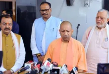 CM Yogi Adityanath ने प्रयागराज में मीडिया प्रतिनिधियों से वार्ता की