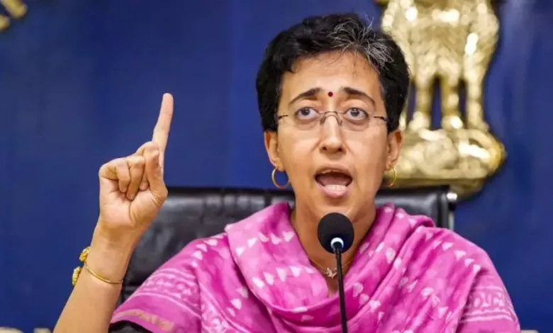 Atishi Marlena Political Journey: CM आतिशी की पार्टी वर्कर से "दिल्ली की मुख्यमंत्री" बनने तक की यात्रा कैसी रही? आइए देखें।