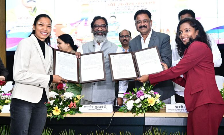 Jharkhand News: सोरेन सरकार ने झारखंड की प्रसिद्ध हॉकी प्लेयर सलीमा टेटे और निक्की प्रधान को तोहफा , 35 लाख कैश और 3750 वर्ग फीट जमीन… 1 Jharkhand News: सोरेन सरकार ने झारखंड की प्रसिद्ध हॉकी प्लेयर सलीमा टेटे और निक्की प्रधान को तोहफा , 35 लाख कैश और 3750 वर्ग फीट जमीन…