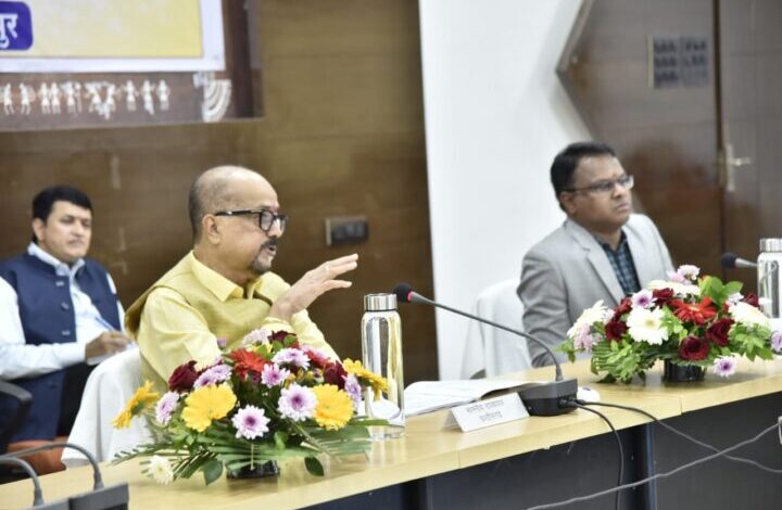 राज्यपाल श्री रमेन डेका ने कहा कि विकास के लिए नवाचार में युवाओं की सोच का करें उपयोग 1 राज्यपाल श्री रमेन डेका ने कहा कि विकास के लिए नवाचार में युवाओं की सोच का करें उपयोग
