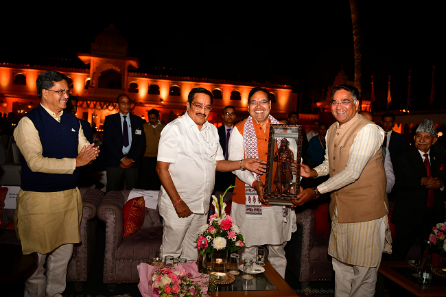 उदयपुर में जल विजन 2047 सम्मेलन; CM Bhajanlal Sharma ने जल मंत्री सम्मेलन में भाग लेने वाले लोगों के सम्मान में रात्रि भोज का आयोजन किया 1 उदयपुर में जल विजन 2047 सम्मेलन; CM Bhajanlal Sharma ने जल मंत्री सम्मेलन में भाग लेने वाले लोगों के सम्मान में रात्रि भोज का आयोजन किया