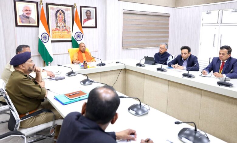 CM Yogi ने प्रयागराज महाकुंभ ट्रैफिक जाम पर सख्त टिप्पणी की, कहा-क्राउड मैनेजमेंट प्लान को लागू करें 1 CM Yogi ने प्रयागराज महाकुंभ ट्रैफिक जाम पर सख्त टिप्पणी की, कहा-क्राउड मैनेजमेंट प्लान को लागू करें