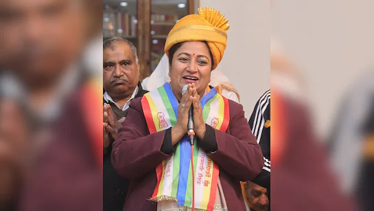 Delhi New CM: BJP विधायक दल की बैठक में फैसला; बनेंगी दिल्ली की मुख्यमंत्री रेखा गुप्ता 1 Delhi New CM: BJP विधायक दल की बैठक में फैसला; बनेंगी दिल्ली की मुख्यमंत्री रेखा गुप्ता