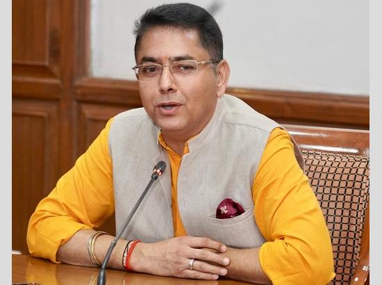 Aman Arora: पंजाब में 4474 सरकारी इमारतों की छत पर सौर पैनल लगाए गए