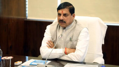 शू-मेकर्स ने CM Mohan Yadav के मंच पर कहा "हमें भोपाल से बाहर किया जा रहा है, फिर CM ने यह बड़ी घोषणा की