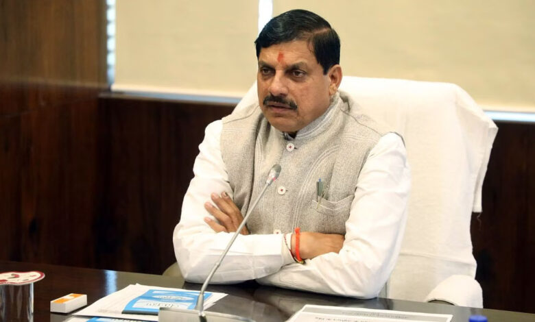 शू-मेकर्स ने CM Mohan Yadav के मंच पर कहा "हमें भोपाल से बाहर किया जा रहा है, फिर CM ने यह बड़ी घोषणा की