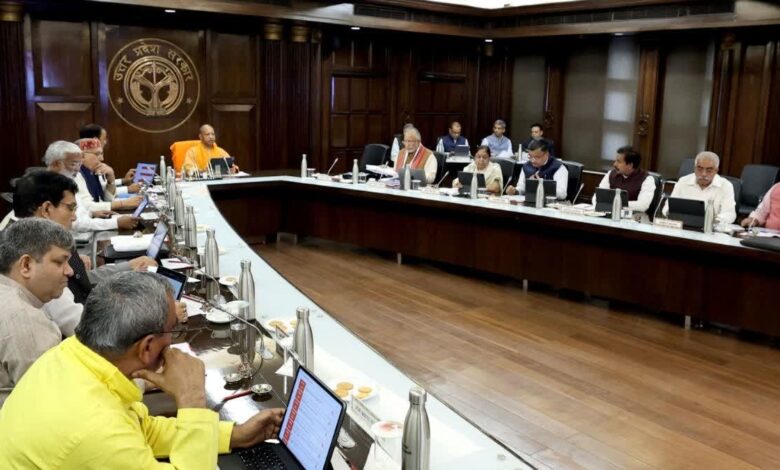 Yogi cabinet ने 12 प्रस्तावों पर मुहर लगाई, यूपी में शराब की दुकानें लाटरी  के जरिए बिकेंगी, जानिए अन्य फैसले