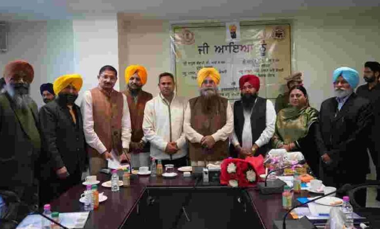 Gurmeet Singh Khudian: पंजाब में सभी कुत्ता पालने वालों और पालतू पशुओं की दुकानों का पंजीकरण किया जाएगा ताकि पशुओं के साथ मानवीय व्यवहार सुनिश्चित किया जा सके 1 Gurmeet Singh Khudian: पंजाब में सभी कुत्ता पालने वालों और पालतू पशुओं की दुकानों का पंजीकरण किया जाएगा ताकि पशुओं के साथ मानवीय व्यवहार सुनिश्चित किया जा सके