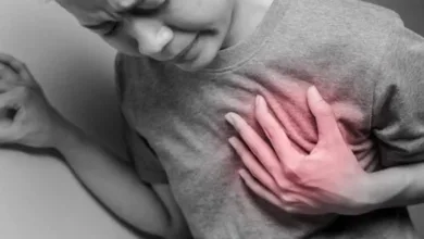 Heart Attack Symptoms In Women: अगर महिलाओं में ये लक्षण दिखते हैं तो समय पर पहचानने से बच सकती है जान 