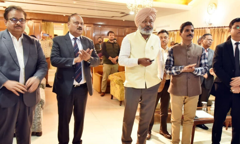 पंजाब के वित्त मंत्री Harpal Singh Cheema ने पारदर्शिता, दक्षता और पेंशनभोगियों की सुरक्षा के लिए आईटी-आधारित वित्तीय मॉड्यूल का उद्घाटन किया 1 पंजाब के वित्त मंत्री Harpal Singh Cheema ने पारदर्शिता, दक्षता और पेंशनभोगियों की सुरक्षा के लिए आईटी-आधारित वित्तीय मॉड्यूल का उद्घाटन किया