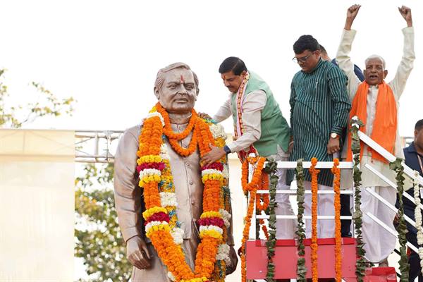 उमरिया क्षेत्र के विकास को लेकर CM Mohan yadav ने महत्वपूर्ण घोषणाएं कीं।
