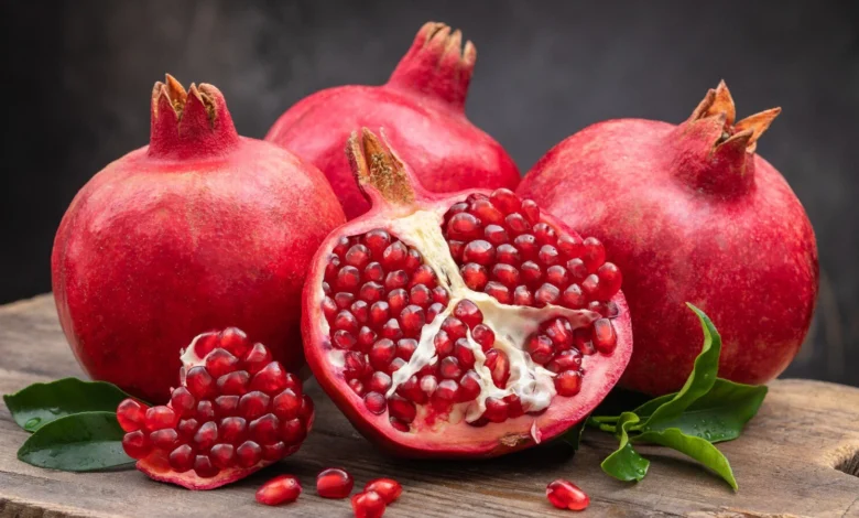 Pomegranate health Benefits: आपका इम्यून सिस्टम कई गुना मजबूत बन सकता है अगर आप हर रोज एक कटोरी अनार खाएं