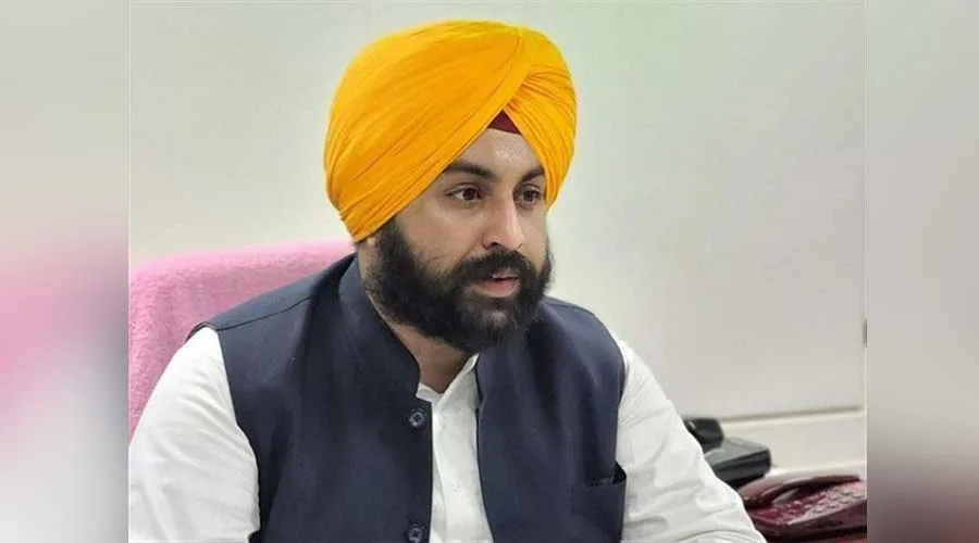 Harjot Singh Bains: पंजाब 36 स्कूल प्रिंसिपलों के 7वें बैच को 5 दिवसीय प्रशिक्षण के लिए सिंगापुर भेजेगा