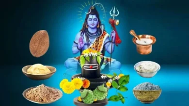 Mahashivratri 2025: शिवलिंग पर काले तिल और चावल चढ़ाना क्या लाभ प्राप्त होता है?