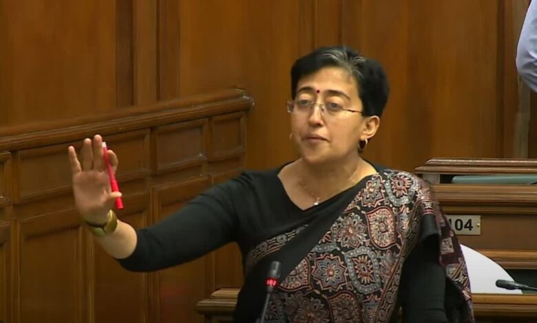Delhi AAP: नेता प्रतिपक्ष आतिशी ने विधानसभा अध्यक्ष को एक पत्र लिखा "इतिहास में पहली बार हो रहा है कि..." 1 Delhi AAP: नेता प्रतिपक्ष आतिशी ने विधानसभा अध्यक्ष को एक पत्र लिखा "इतिहास में पहली बार हो रहा है कि..."