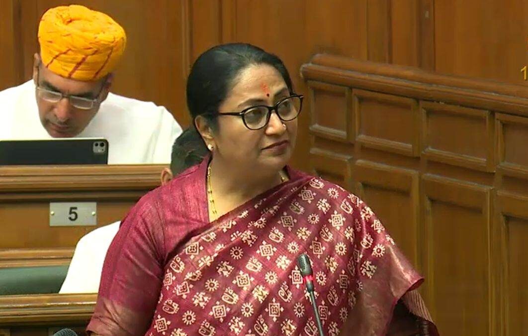 Delhi Budget 2025: दिल्लीवासियों को CM रेखा गुप्ता के ₹1 लाख करोड़ बजट से क्या मिला? यहाँ अधिक जानें